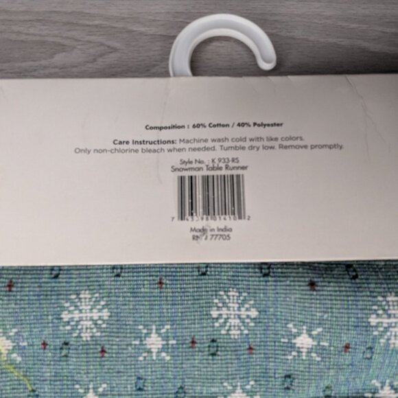 NWT Holiday Style Blue & White Snowman Tapestry Rectangle Table Runner 13" x 70" - Picture 9 of 10